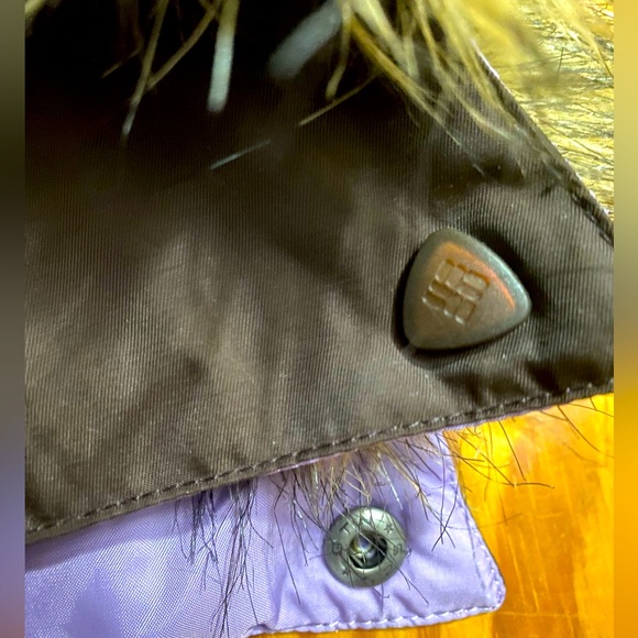 Columbia women’s Vest with Hoodie - Picture 12 of 12